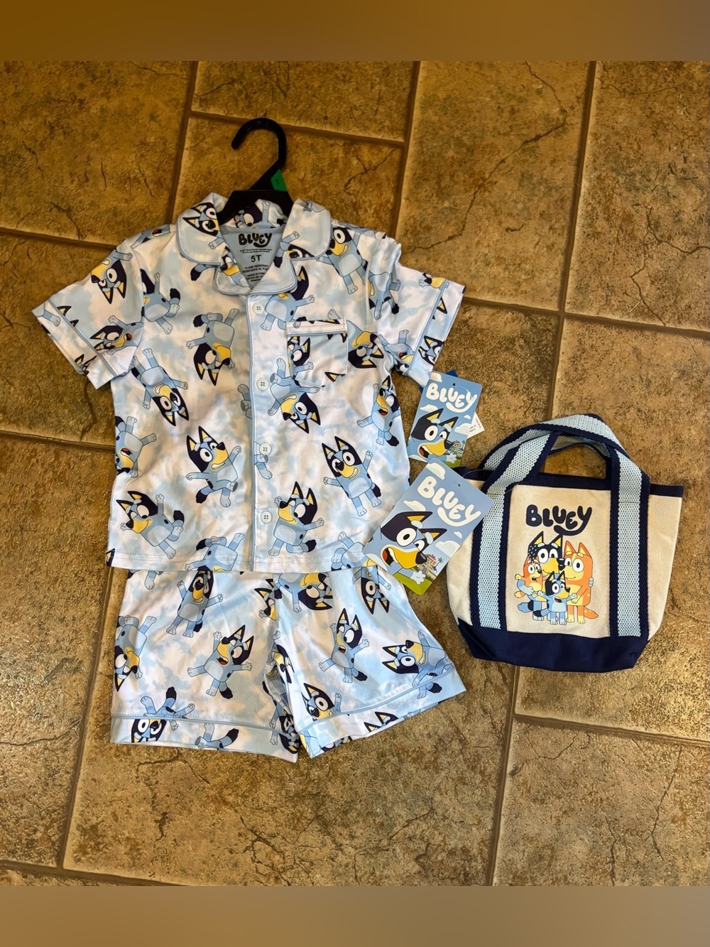 NWT *Bundle* toddler girls Bluey pajama set and tote bag sz 5T